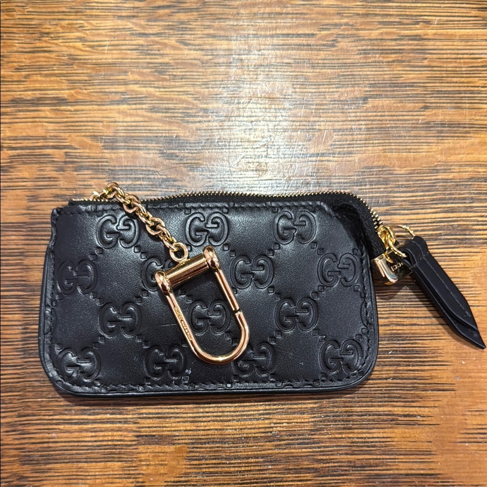 Authentic - Gucci Black Leather Key Pouch